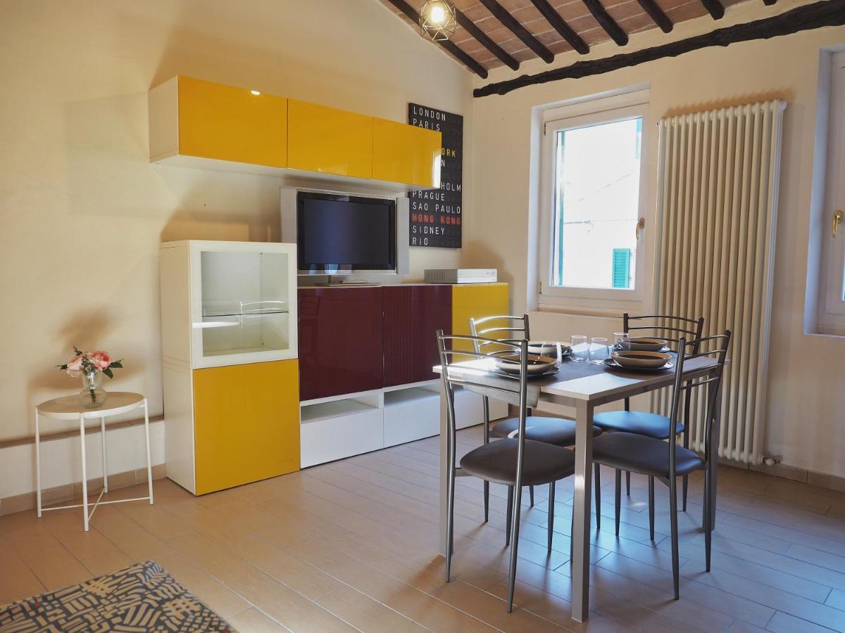Vallerozzi House By Francigenaapartments Siena Exterior photo